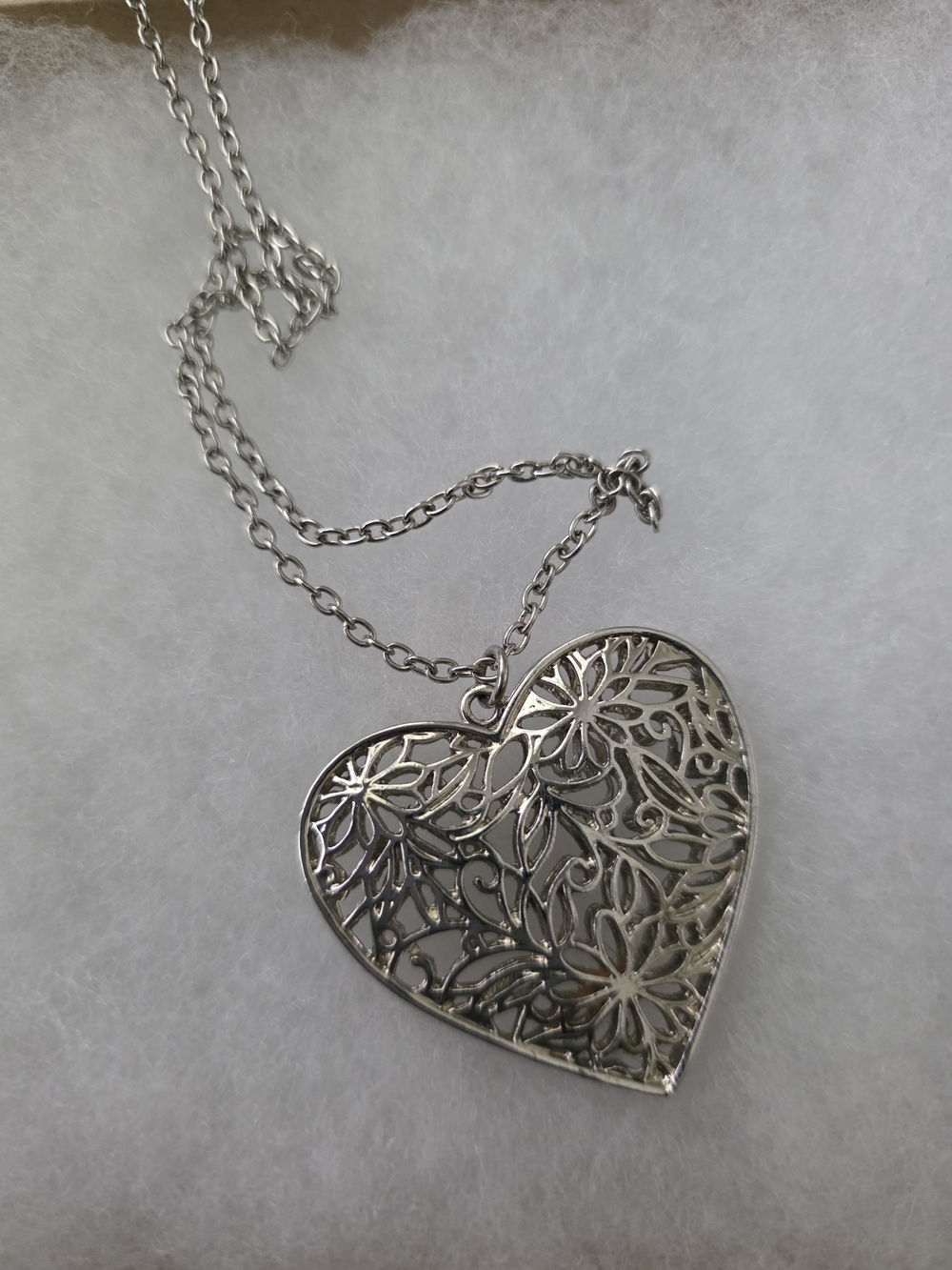 Silver Heart Filigree Floral Pendant Necklace